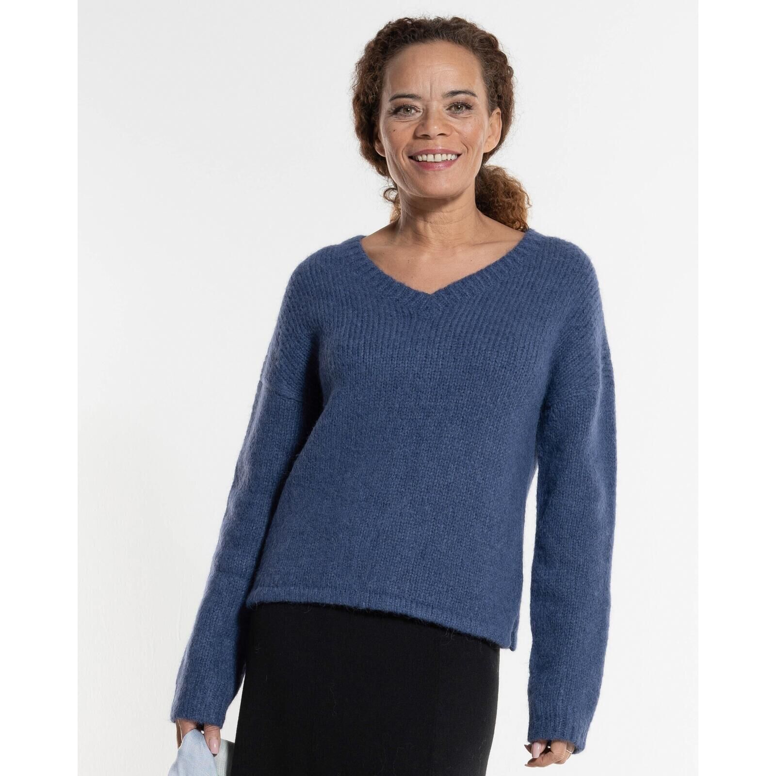 Alma & Lovis Pullover Suri V-Neck in blau S